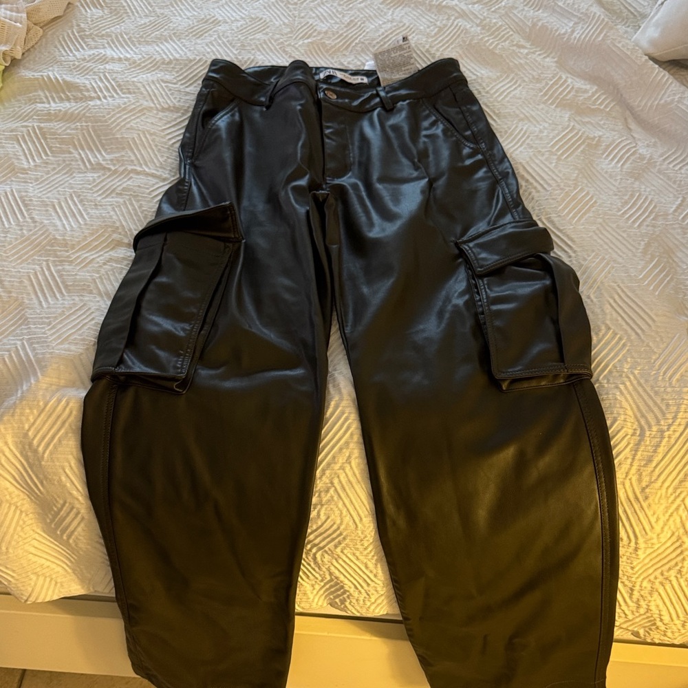 Zara Black Cargo Pants for Women